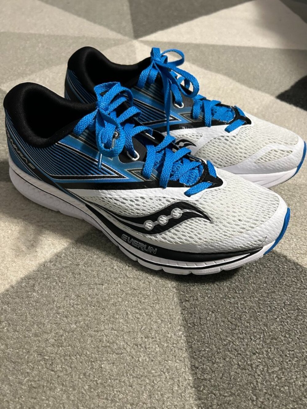 Saucony Men’s Kinvara 9 EVERUN White/Black/Teal Blue Running Shoes Size‎ 7
